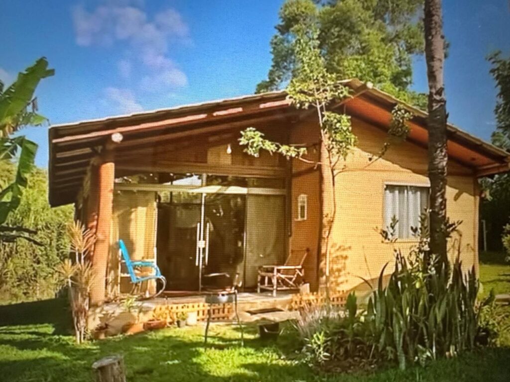 Casa com Revestimentos Ecológicos: Pisos, Paredes e Tetos com Materiais Sustentáveis